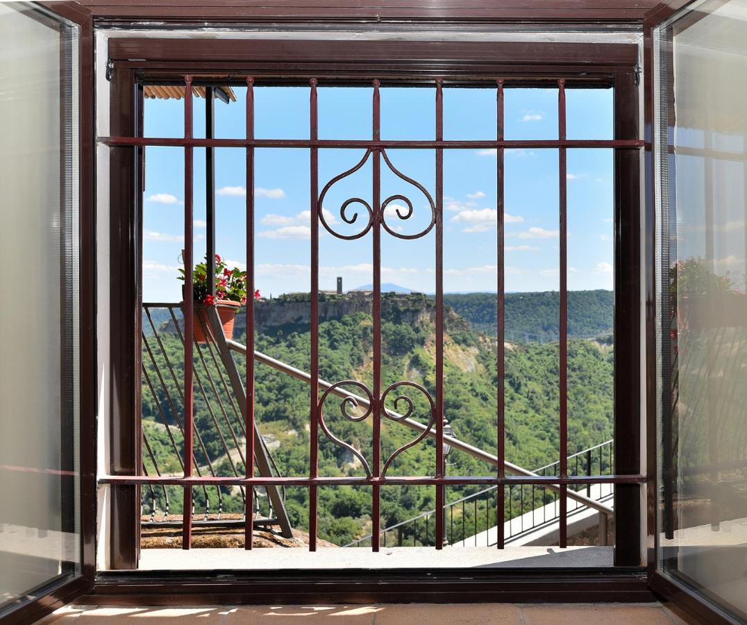 Le Calanque La Terrazza Su Civita Lubriano Bagian luar foto